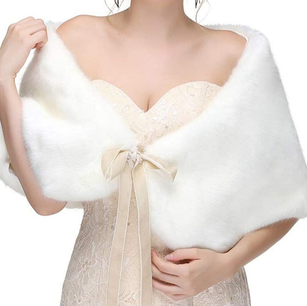 💚NWT💚Faux Fur Shawl